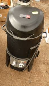 New Charbroil Big Easy - dirty on the outside, new on the inside
