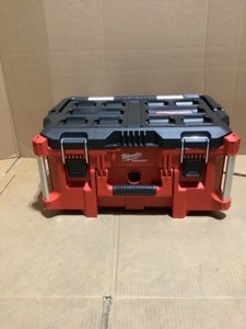 Milwaukee PACKOUT 22 in. Large Portable Tool Box Fits Modular Storage System. See Pictures