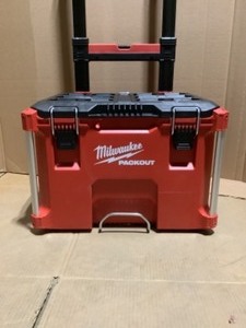 Milwaukee PACKOUT 22 in. Rolling Tool Box. See Pictures