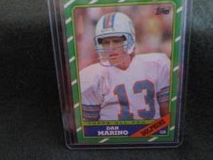 lot 28 image: 28. 1986 Topps Dan Marino...