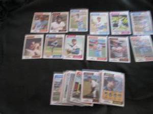 lot 58 image: 58. 25 1974 Topps Baseball Cards...