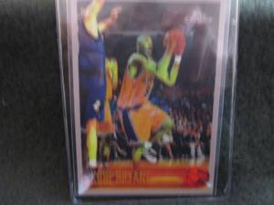 lot 70 image: 70. 1995 REPRINT Topps Kobe Bryant ...