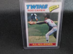 lot 111 image: 111. 1977 Topps Rod Carew Card...