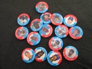 lot 140 image: 140. 1992 Baseball Star Buttons...