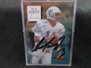 lot 158 image: 158. 1993 Skybox Dan Marino Autogra...