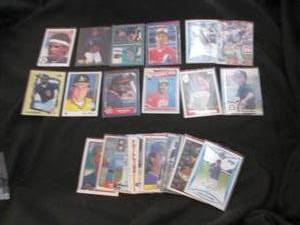 lot 173 image: 173. 25 Baseball Rookie Cards...