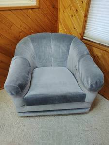 Vintage Tufted Swivel Lounger Chair