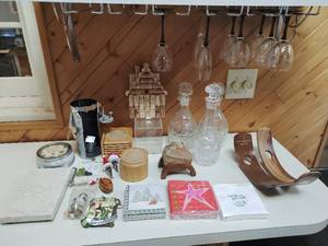 Collection of Entertaining & Drinkware Items