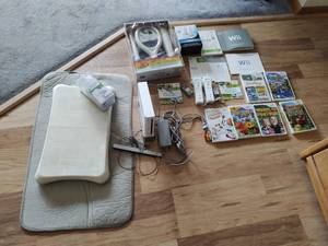 Wii Nintendo Console with Games and Accessories