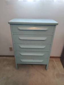 lot 100 image: Vintage Teal Painted Chest of Drawers