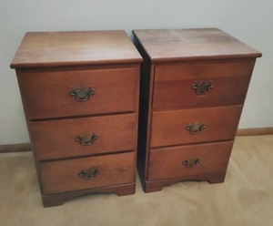 lot 102 image: Pair of Chest of 3 Drawers