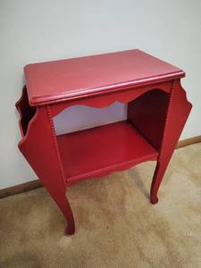 lot 106 image: Vintage Painted Red Magazine Rack End Table