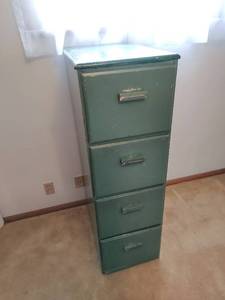 lot 109 image: Vintage Painted Green 4 Drawer Wood Filing Cabinet