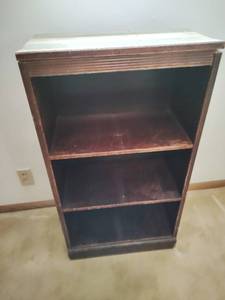 lot 114 image: Wood Book Shelf