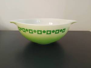 lot 3 image: Vintage Green Dots Squares Pyrex Mixing Bowl