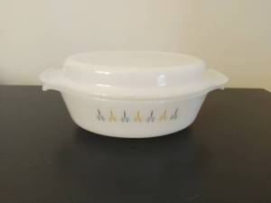 lot 10 image: Atomic Candle Glow Anchor Hocking Fire King Lidded Casserole Dish