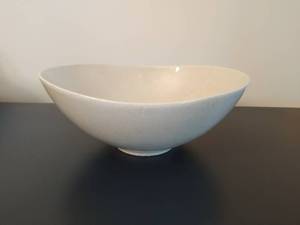 lot 13 image: Vintage Red Wing Bowl