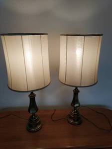 lot 30 image: Pair of Vintage Table Lamps by Stiffel