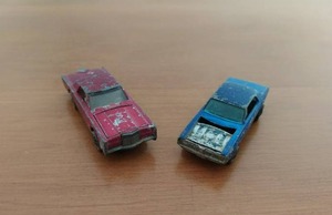 lot 35 image: Two Redline Hot Wheels