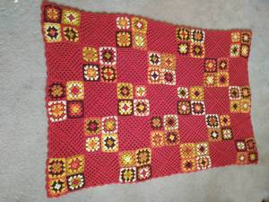 lot 40 image: Vintage Afghan Blanket