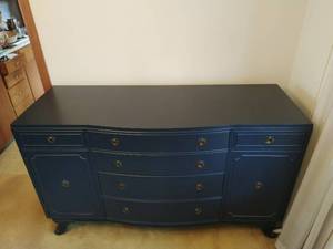 lot 6 image: Vintage Buffet by Northern Furniture Co