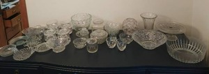 lot 65 image: Collection of Vintage Glass and Crystal Items