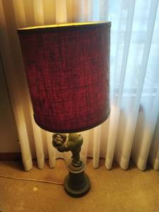 lot 84 image: Vintage Rooster Lamp