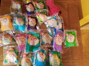 lot 135 image: Collection of Beanie Babies