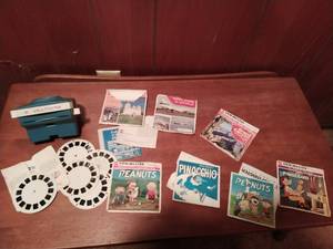 lot 161 image: Vintage View Master w Slides