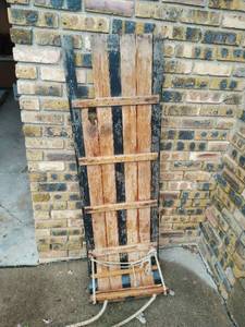 lot 192 image: Vintage Wood Sled