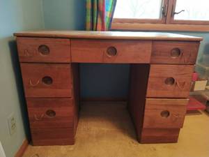 lot 221 image: Vintage Desk