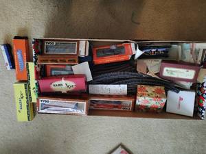lot 255 image: Miniature Train set