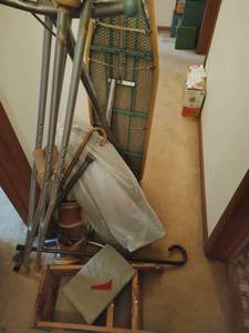 lot 240 image: Collection of Vintage Household & Personal Items