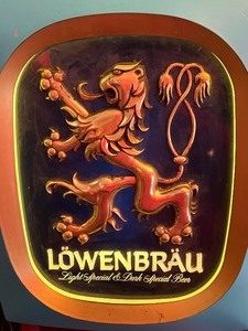lot 10 image: Vintage LowenBru Beer Illuminating Sign Bar - Lowenbau Advertising Import Beer Promotional