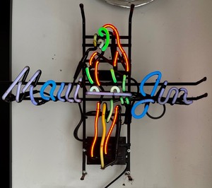 lot 66 image: Maui Jim Neon Light