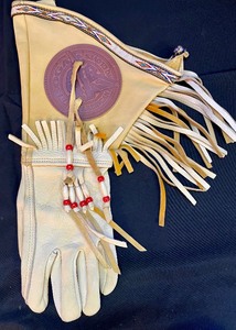 lot 80 image: Teoga American Riding Gloves