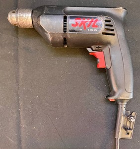 lot 115 image: Garage Goodies
