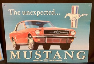 lot 117 image: Variety of Decorative Tin Signs
