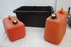 2 gas cans