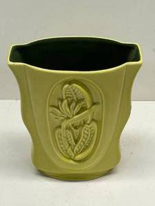 Red Wing Tropicana Vase Urn Style