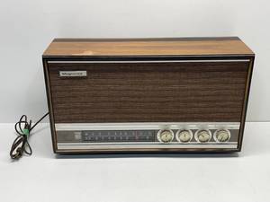 Vintage Magnavox Grand Classic Radio