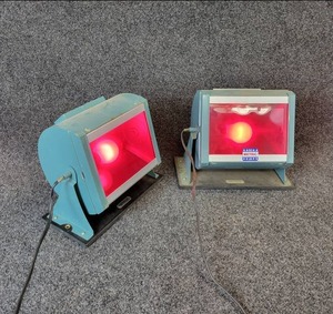 lot 228 image: Pair of Vintage Spiratone Darkroom Lights w Red Filters - Both Work