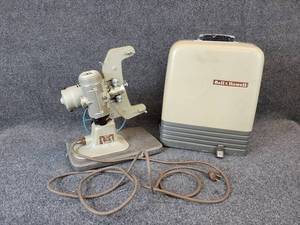 lot 229 image: Vintage Bell & Howell 8mm Projector - Model L