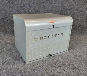 lot 236 image: Vintage Brumberger Roll Up Metal Cabinet - 12 x 9.25 x 9