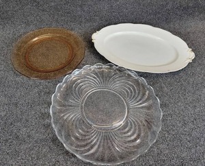lot 243 image: (3) Large Glass Platters - NO SHIPPING