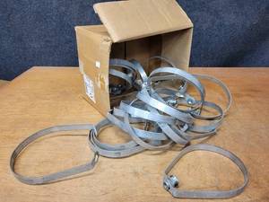 lot 265 image: Box Lot of ANVIL 5 Pipe Hangers