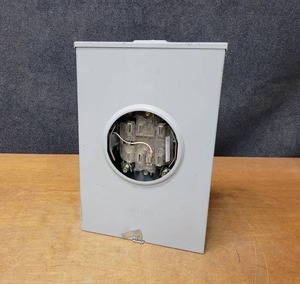 lot 269 image: Landis & Gyr Type 3R 200A 3ph 4-Wire Meter Socket in Enclosure - 19 x 13 x 5 Part No. 40407-0250
