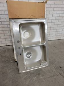 lot 284 image: Elkay Lustertone Classic Stainless Steel 33 x 21-14 x 6-12, 3-Hole Equal Double Bowl Drop-in ADA Kitchen Sink - Part No. LRAD3321653