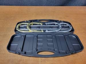 lot 334 image: Spalding Official Weight Horseshoe Set in Case - Nice Condition - NO SHIPPING