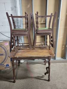 lot 355 image: Vintage Wood Table and Chairs - Table is about 42 x 29 x 30 Tall - Needs Work - Includes (1) Leaf - NO SHIPPING